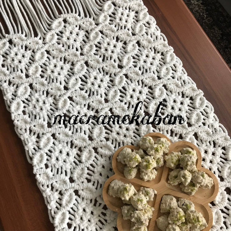 رومیزی مکرومه