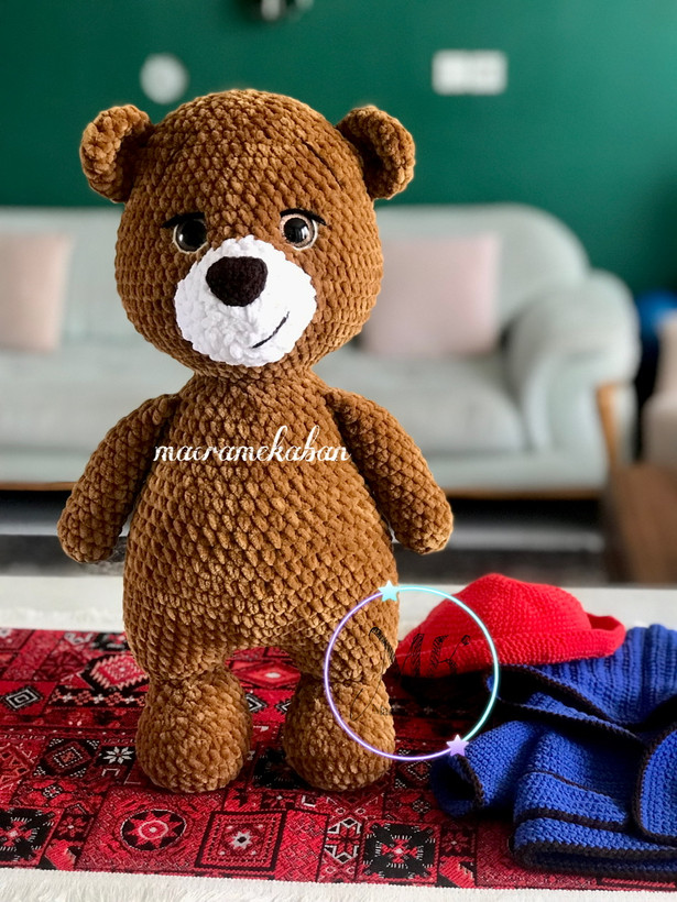 عروسک دستبافت