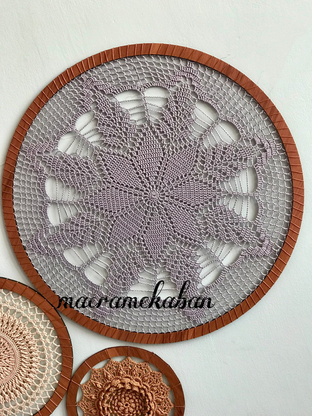 دیوارکوب قلاب بافی