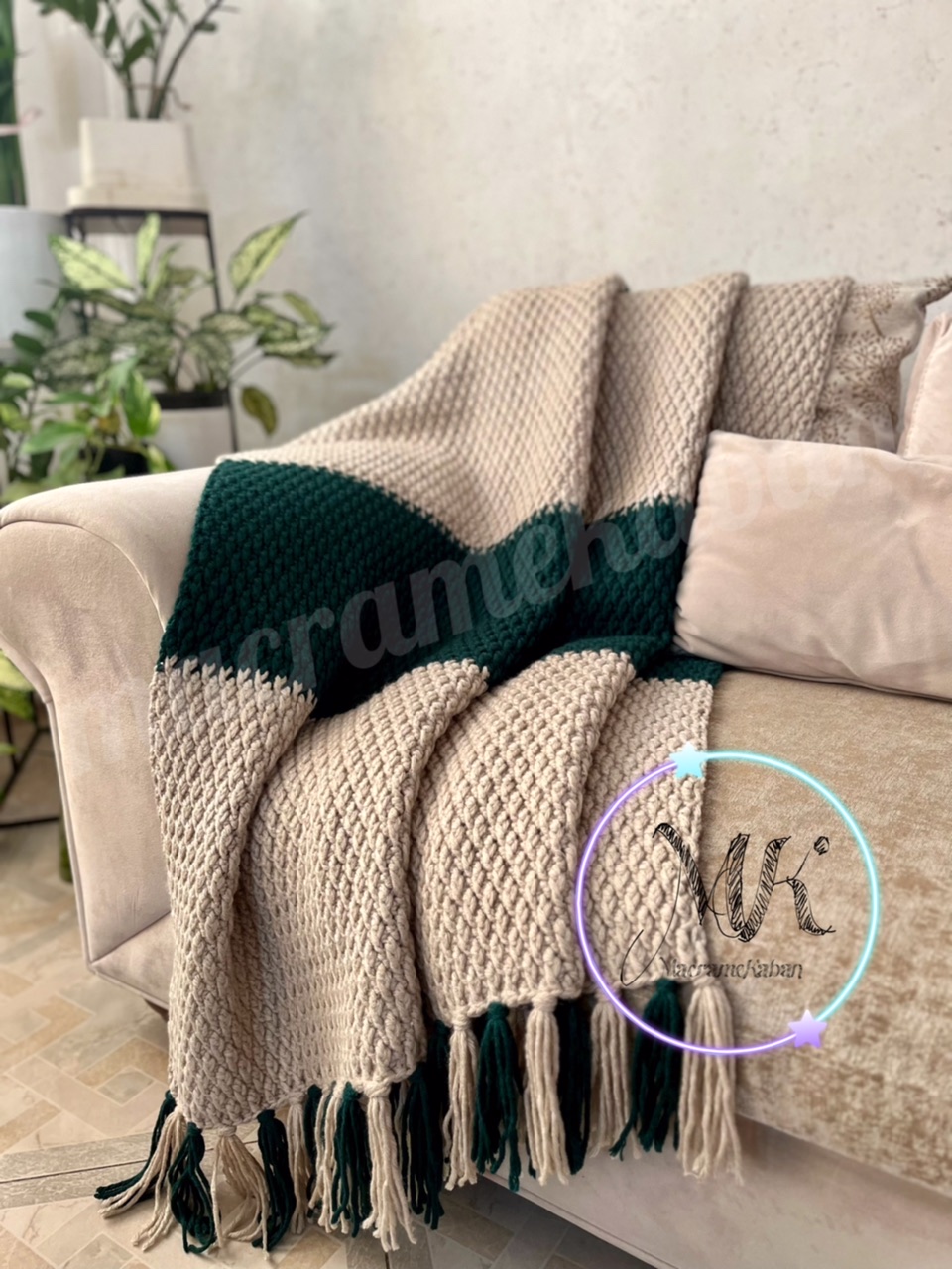 شال مبل دستبافت مدل دونه اناری ابعاد ۱۰۰ در ۱۶۰ سانت